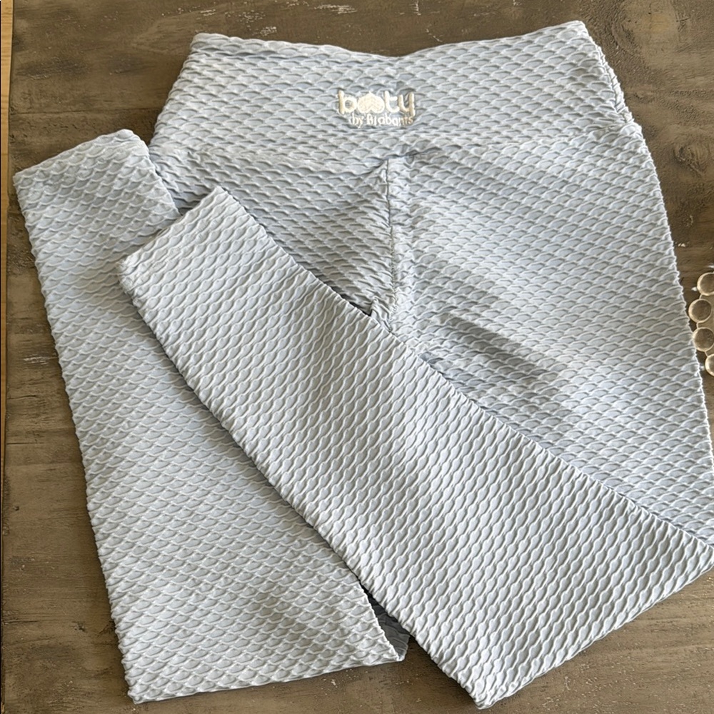 Booty by Brabants Textured Leggings in Baby Blue
